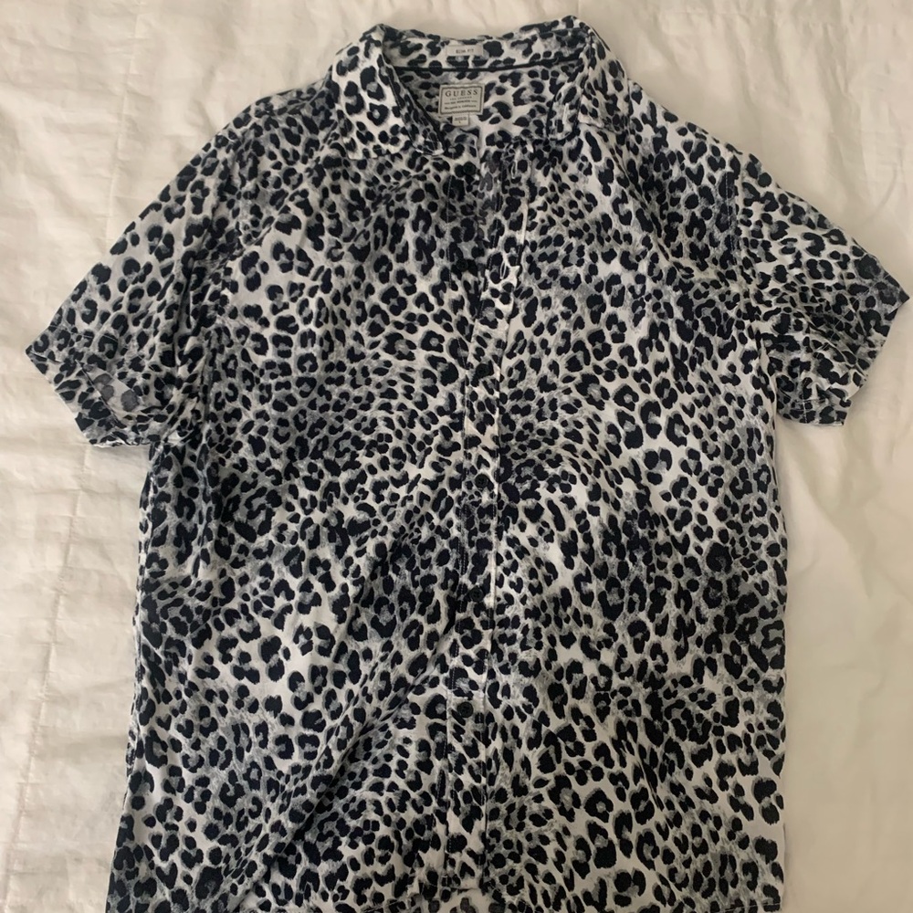 GUESS black and white leopard print button up shirt